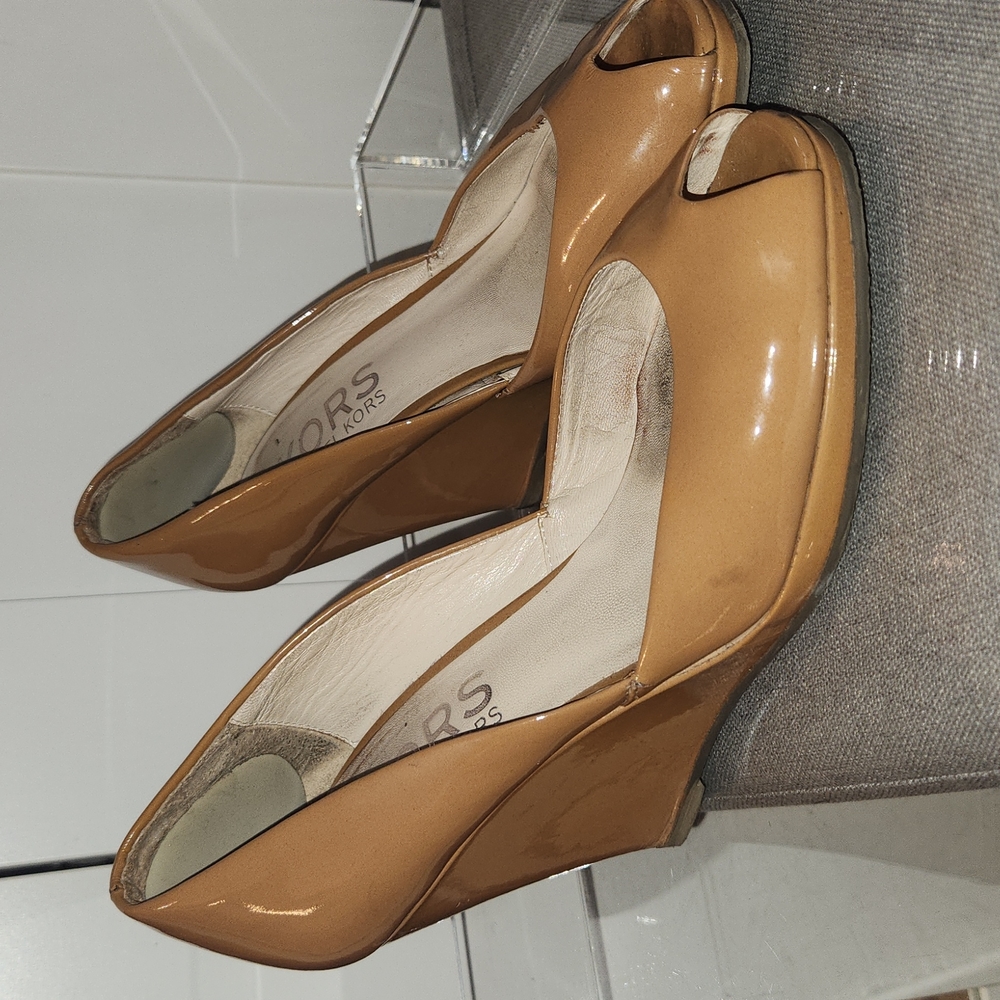 Kors Michael Kors patent espadrilles platforms sz 9
